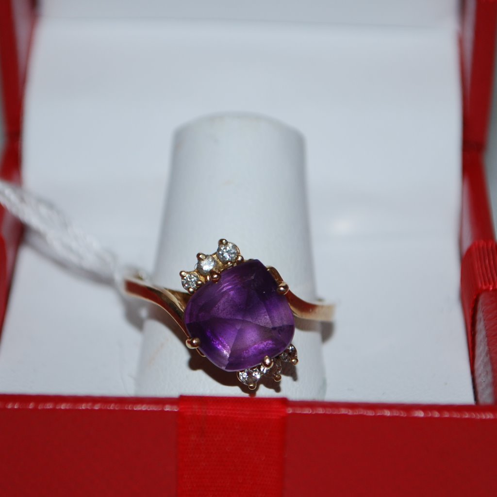14k Yg Amethyst & Diamond Ring - Size 8.5